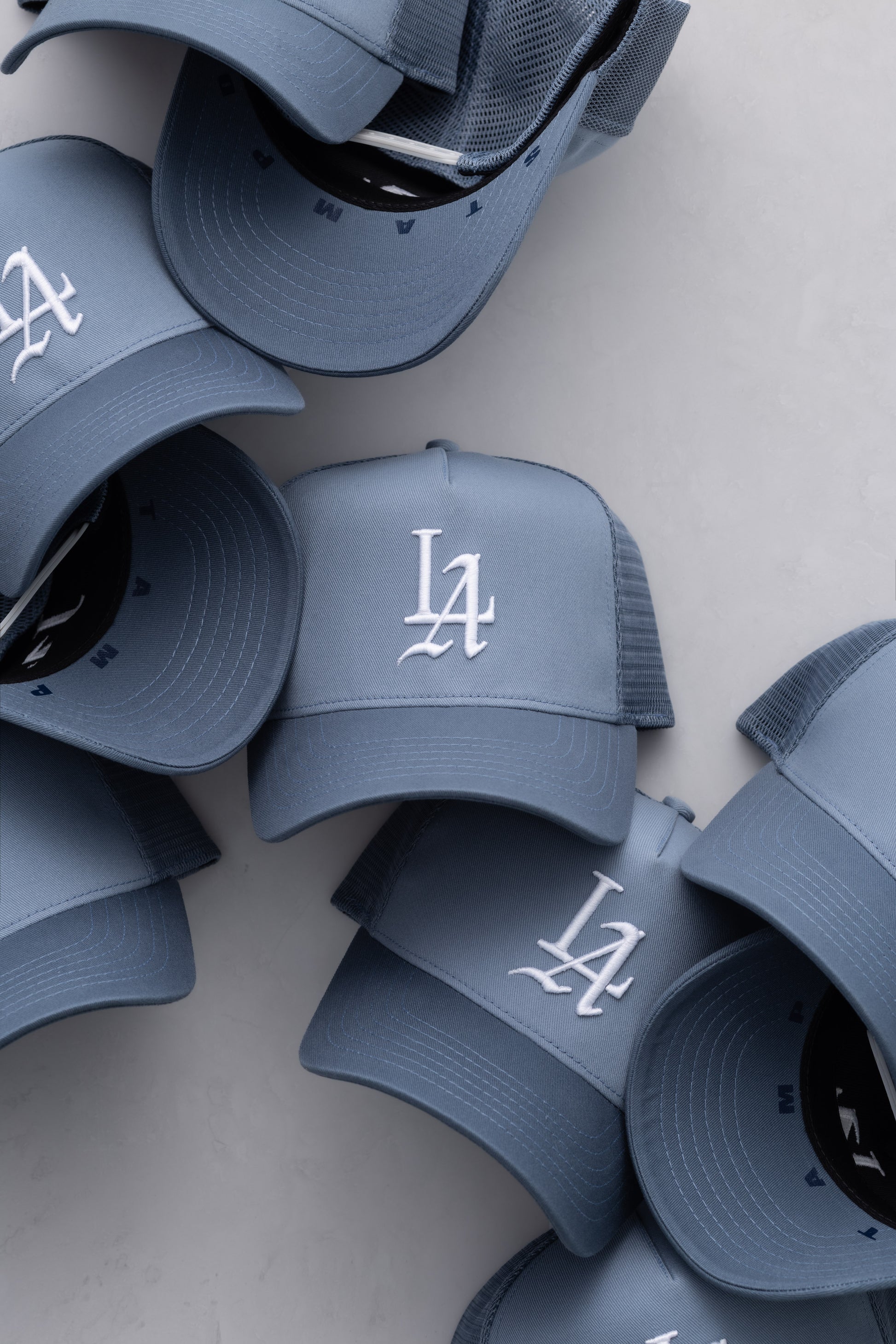LA 001 Twill Trucker