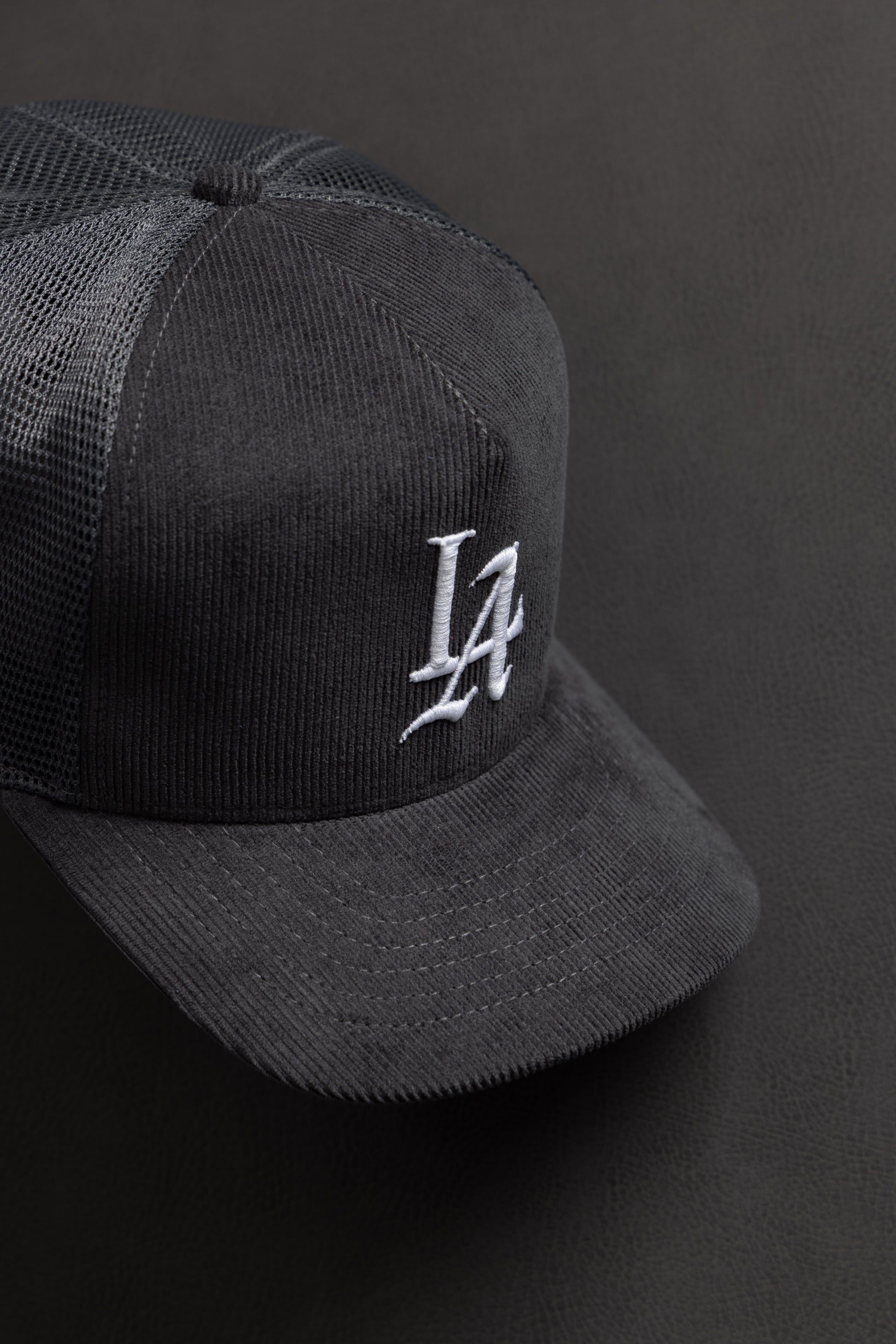 LA 001 Corduroy Trucker