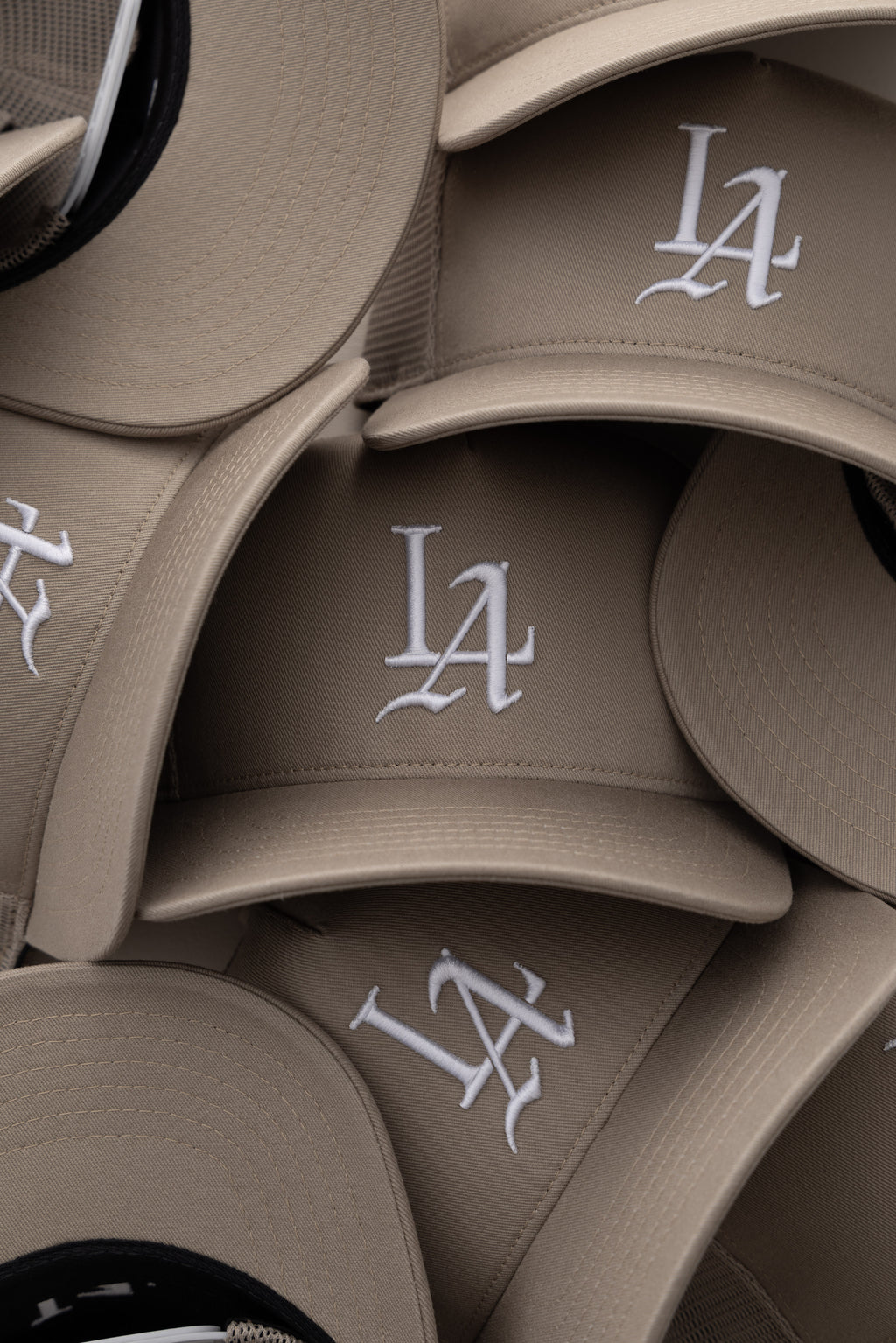 LA 001 Twill Trucker