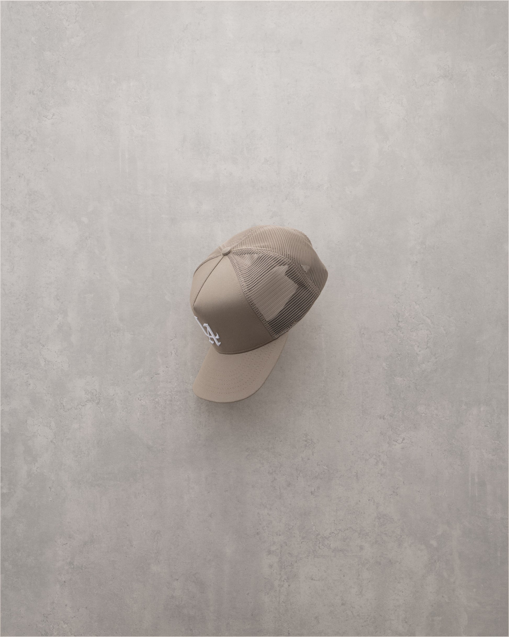 LA 001 Twill Trucker