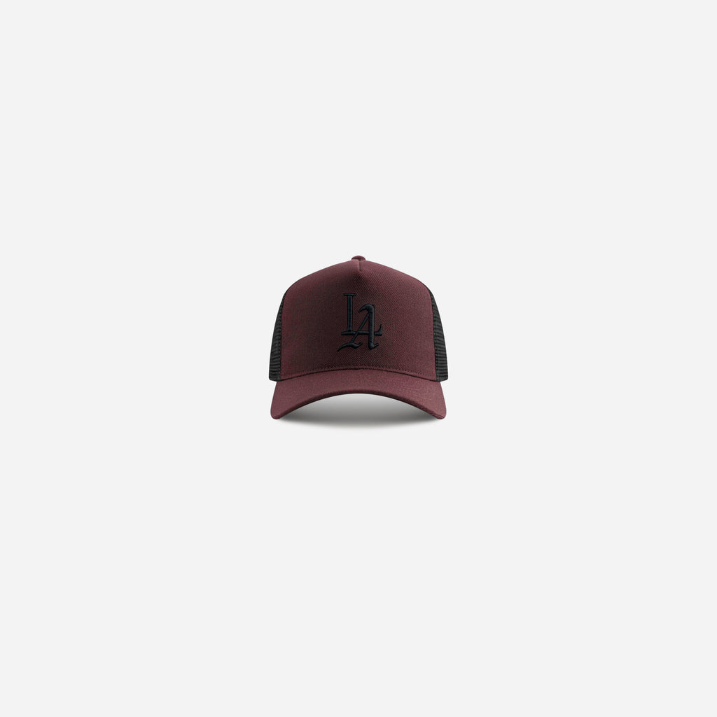LA 001 Structured Trucker